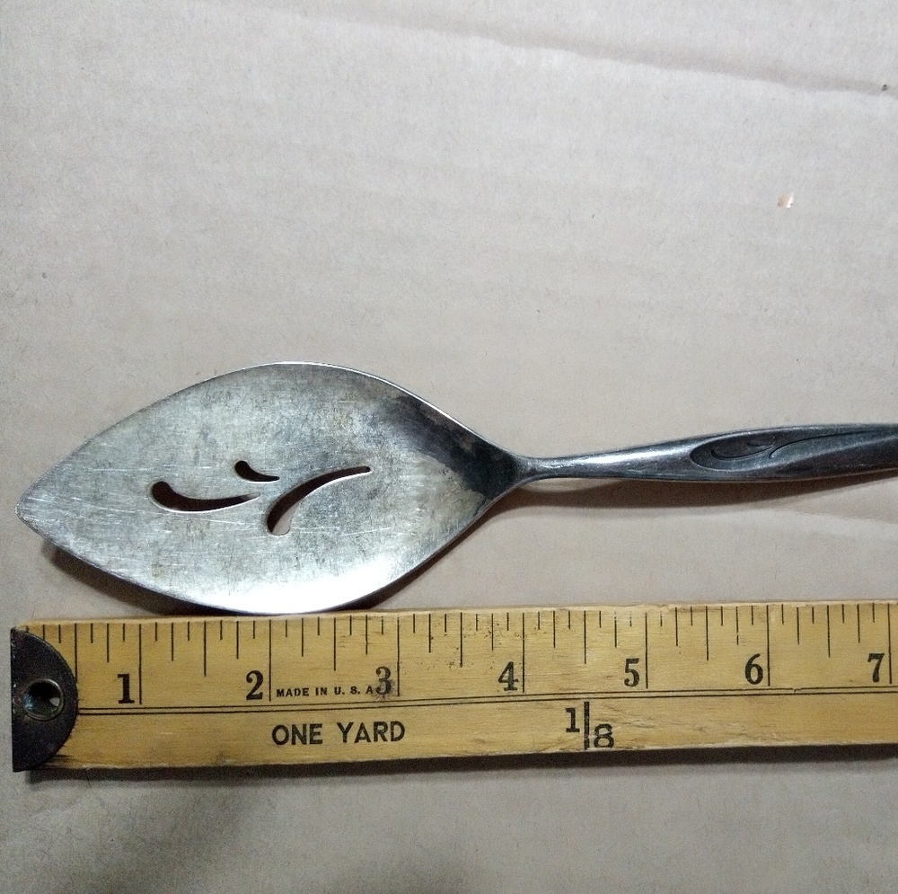 Nice 1950 Vintage pie serve Flight Community